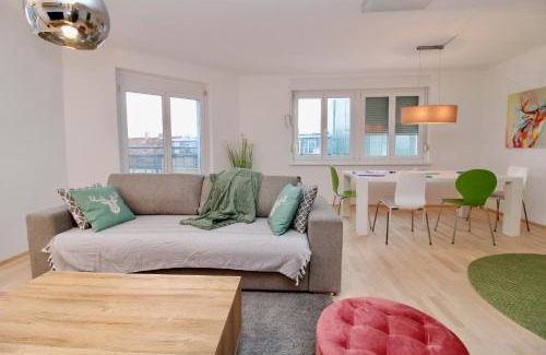 Lend Apartment | Graz central Penthouse Style Apt
