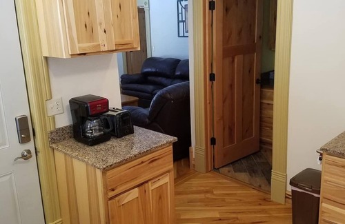 La Crosse House | Great 1 Bedroom unit with easy access to everything