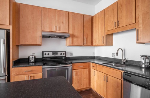 Cambridge Apartment | Great Alewife 2BR w/Gym & W/D, nr Red Line, by Blueground