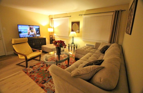 Haddonfield Condo | Great Apt with park views