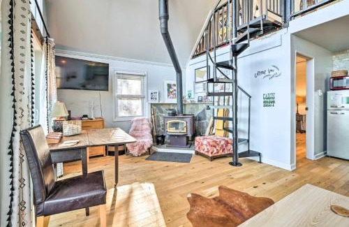 Great Cacapon House | Great Cacapon Cabin with Mountain Views
