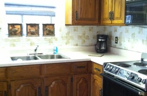 Donalsonville House | Great Creek Location for fishermen, travelers, hunters, and families!