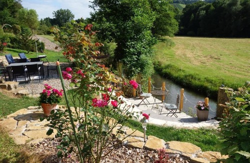 Kluesserath Apartment | Great flat in Klüsserath with large garden