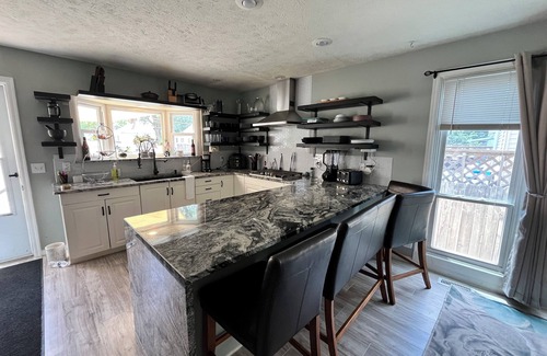 Florence House | Great for families or corporate travelers.