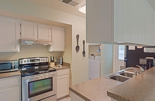 Oso Grande House | Great hiking trails. Minutes from great restaurants. Private outdoor space!