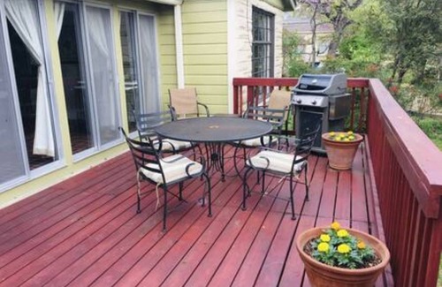 Tarrytown House | Great house in Tarrytown on a quiet street