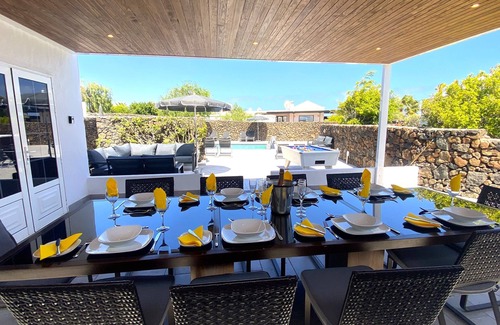 Los Mojones Villa | Great Location, WIFI, Hot Tub, SKY Sports, Air Conditioned, H pool, Pool Table