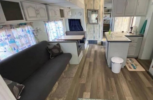 Steinhatchee House | Great Location! 1 bedroom camper with amenities