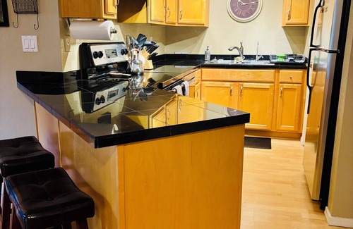 Camelback East Condo | Great Location: 1-bedroom condo near PHX airport and Old Town Scottsdale.