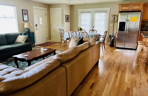 Metzger House | Great location for visiting the NW. Comfortable 5 bedroom home.
