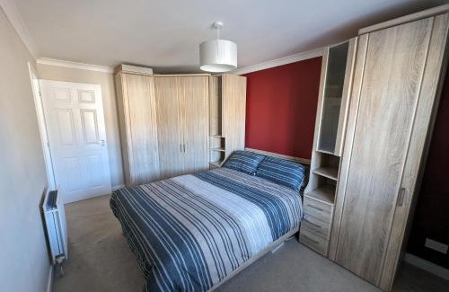 Broughty Ferry Apartment | Great Location, large 1 bed flat with parking