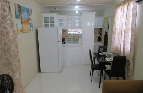 Durants House | Great Location near Beaches, Restaurants, Stores & Bus Routes in Bridgetown