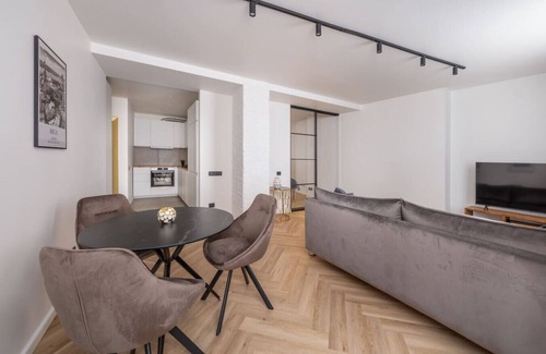Old Town Apartment | Great location New & Stylish Guest Favorite