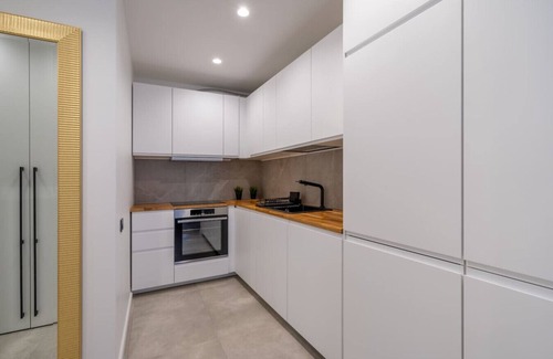 Old Town Apartment | Great location New & Stylish Guest Favorite