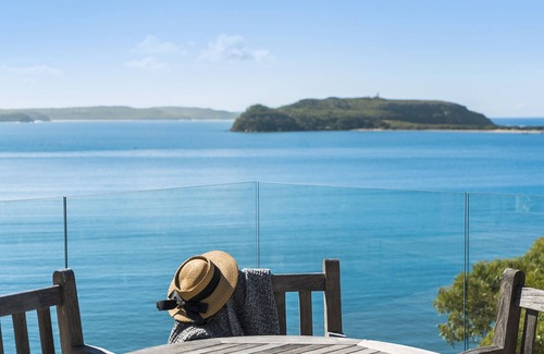 Great Mackerel Beach House | Great Mackerel Beach Cabin (Palm Beach and Pittwater Views)