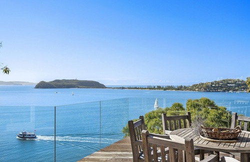 Great Mackerel Beach House | Great Mackerel Beach Cabin (Palm Beach and Pittwater Views)