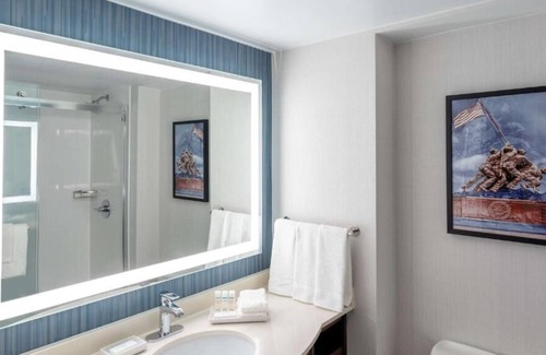 Radnor - Fort Myer Heights House | Great Relaxing Overnight Stay! 2 Spacious Units, Free Parking Onsite!