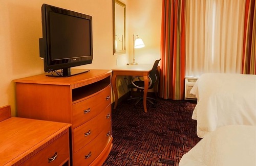 Tomball Hotel | Great Relaxing Stay! Outdoor Pool, Free Breakfast, Onsite Parking!