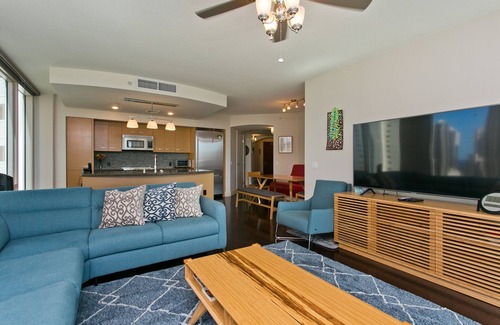 Waikiki Condo | Great resort living in a luxury 2 bed corner unit in Waikiki