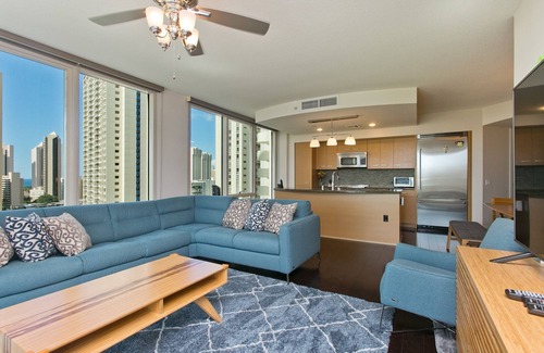 Waikiki Condo | Great resort living in a luxury 2 bed corner unit in Waikiki