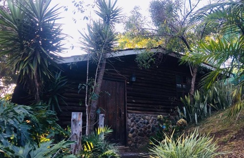 Barva House | Great Rustic Bungalow