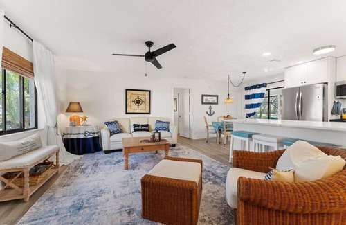Port Orange House | Great Sunsets on Lake & Heated Pool /4-bedroom house