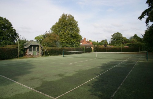 Chilworth House | Great Tangley Manor 11th C Manor with indoor heated pool, London less than 1 hr