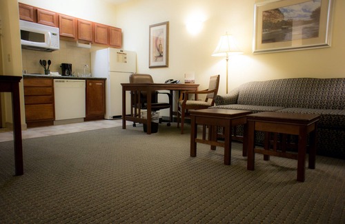 San Angelo Apartment | Great Value! Cozy King Suite | Complimentary Breakfast + Shared Outdoor Pool