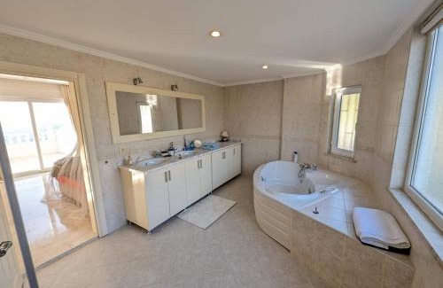 Kargicak Villa | Great Villa with beatiful view and 4 bedrooms more 1000 sqm AREA