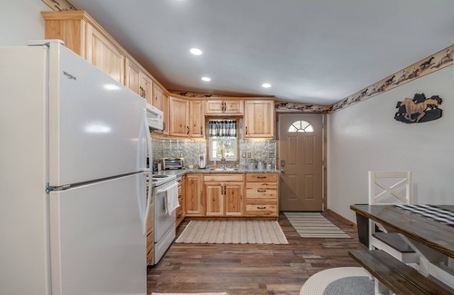 Citra Apartment | Green Acres Barn Apartment.sleeps 2 comfortably but will sleep 4.