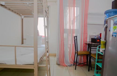 Pluit Apartment | Green Bay Pluit Studio Apartment with 2 Single Beds By Travelio