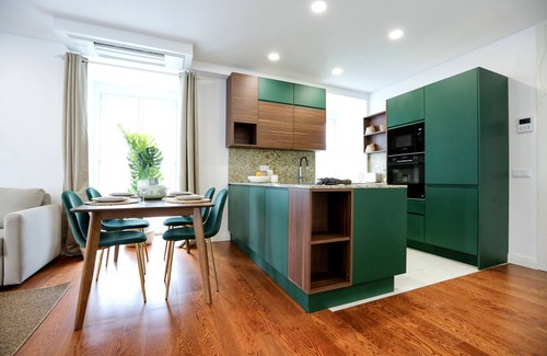 Sao Pedro Apartment | GREEN BLISS IN FARO: Central One-Bed Oasis