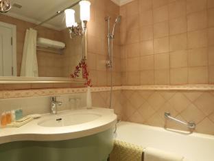 Downtown Shanghai Apartment | Green Court Residence City Center, Shanghai