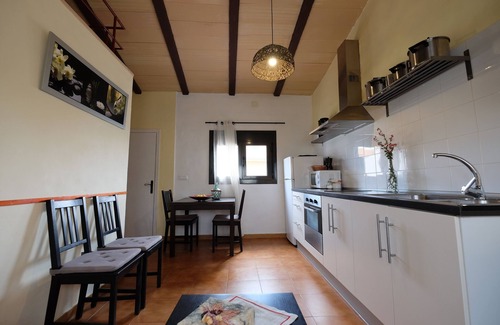Torroella de Montgri Cottage | GREEN DESTINATION Rural accommodation with swimming pool 5 km from the beach
