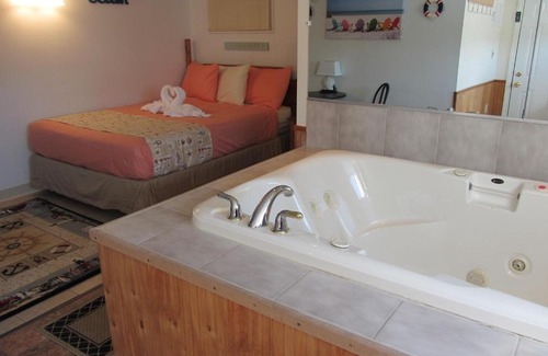 Old Orchard Beach Hotel | Green Dolphin Motel