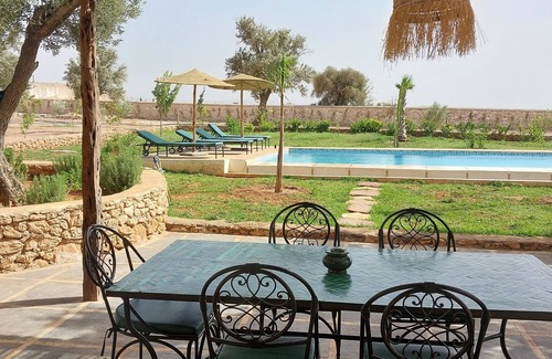 Ounagha Villa | Green Dors House