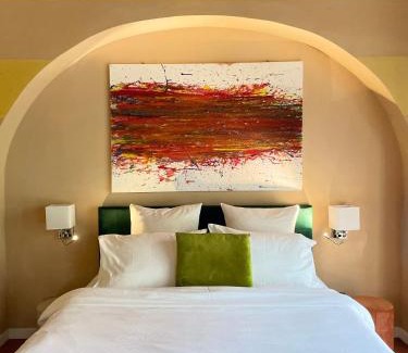 Florence Apartment | Green Escape Guesthouse with Pool in Villa