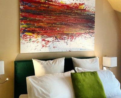 Florence Apartment | Green Escape Guesthouse with Pool in Villa