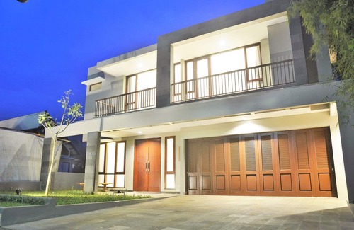 Bandung Villa | Green Forest Plantation View 6BR with Infinity Pool