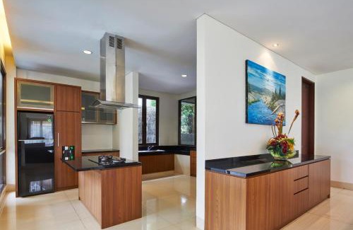 Bandung Villa | Green Forest Plantation View Villa 6bedrooms with a private heated pool