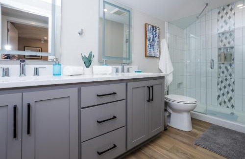 Ashwaubenon House | Green Getaway by Simple Life Rentals