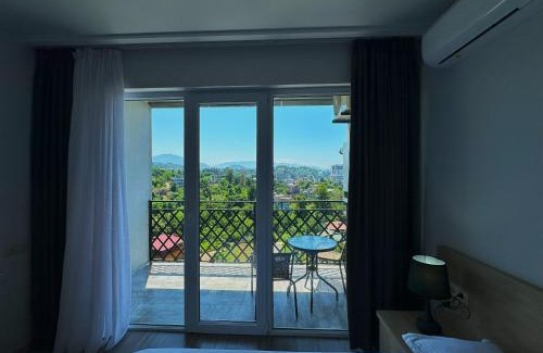 Mtsvane Kontskhi Apartment | Green House - Studio Apartment with Sea and Mountain view