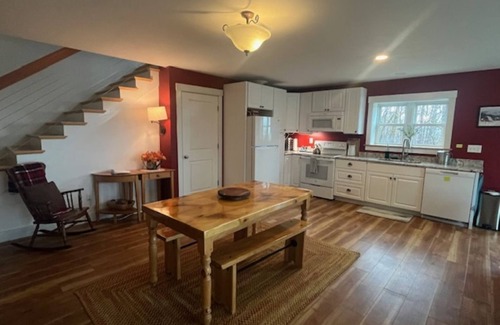 Hinesburg Cottage | Green Mountain Carriage House with Beautiful Views