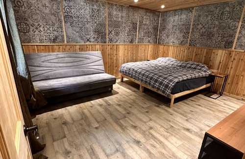 King Cabin | Green Oaks Lodge in King