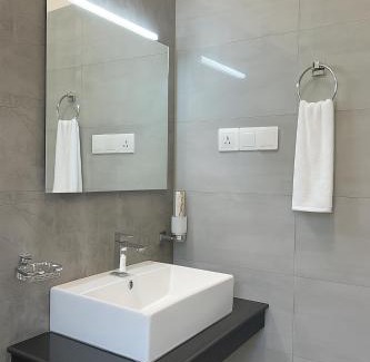 Ja-Ela House | Green Oasis Colombo Airport By J-Villas