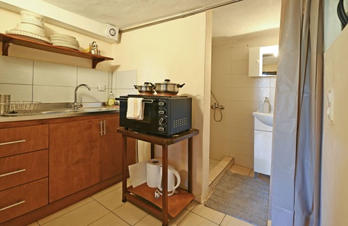 Elos House | Green Oasis in tranquil village