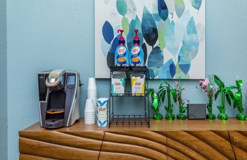 Medical Center District Apartment | Green Oasis: Stylish 1BR Retreat/Medical Center