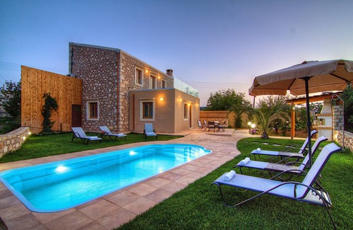 Tzannakiana Villa | Green Paradise Luxury Villa In Crete