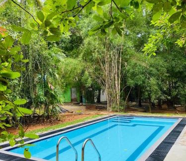 Udawalawa House | Green Park and Eco Tree House