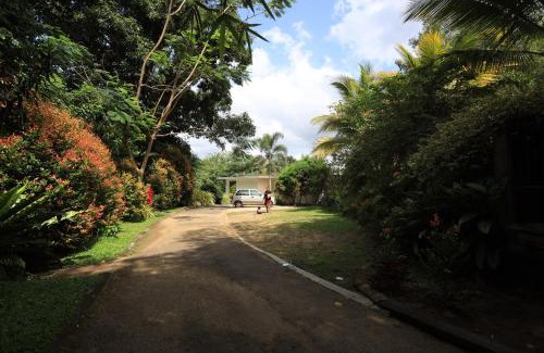 Poojapitiya Hotel | GREEN PATH - BANQUET HALL and RESORT